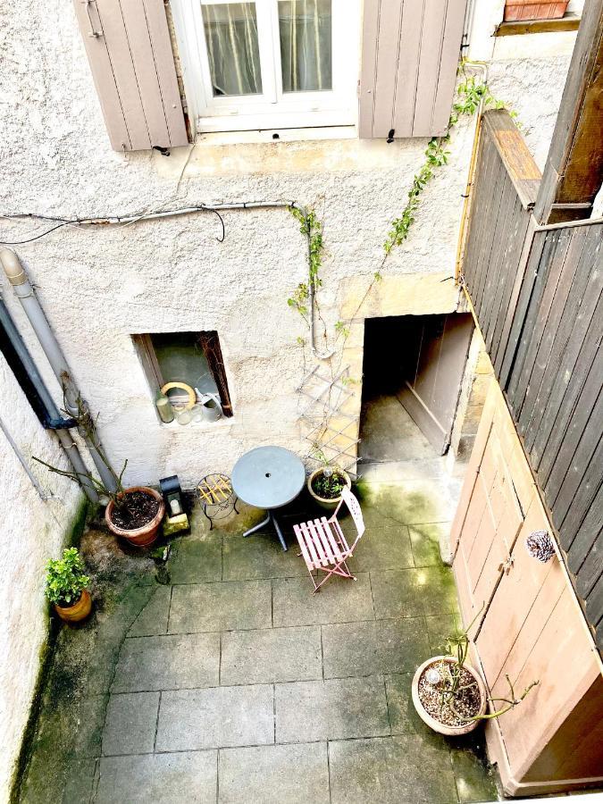 느베르 Le Puits Du Bourg 아파트 외부 사진