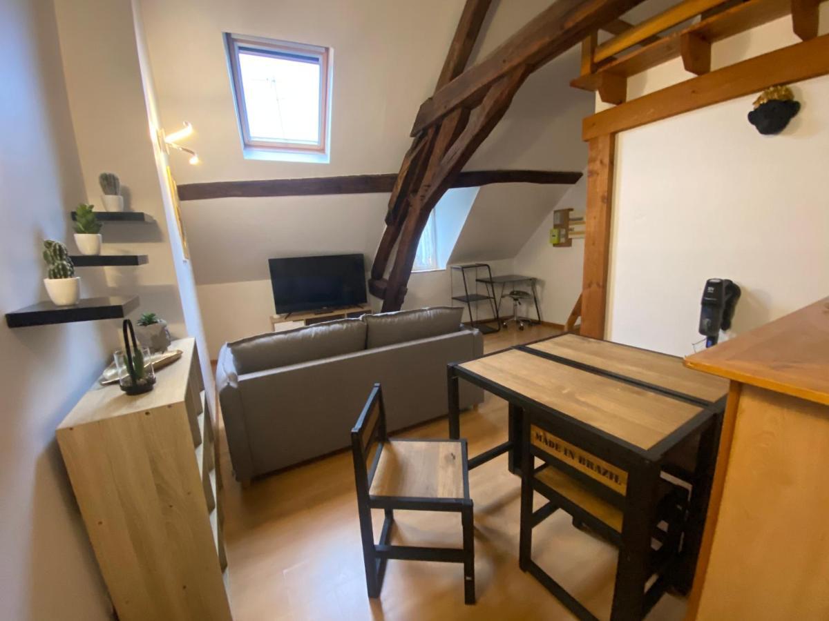 느베르 Le Puits Du Bourg 아파트 외부 사진